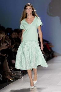 60s-Inspired Pastel Couture Image 8