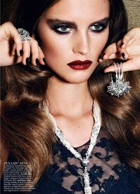 Holiday Jewelry Editorials Image 3