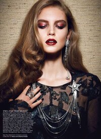 Holiday Jewelry Editorials Image 6