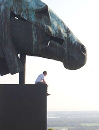 Giant Equine Statues Image 7