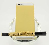 Gold-Adorned Phone Shells Image 2