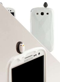 Nature-Infused Smartphone Proectors Image 5