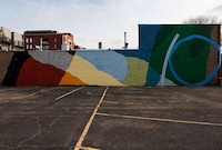 Vibrant Abstract Graffiti Image 4