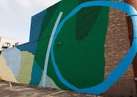 Vibrant Abstract Graffiti Image 5