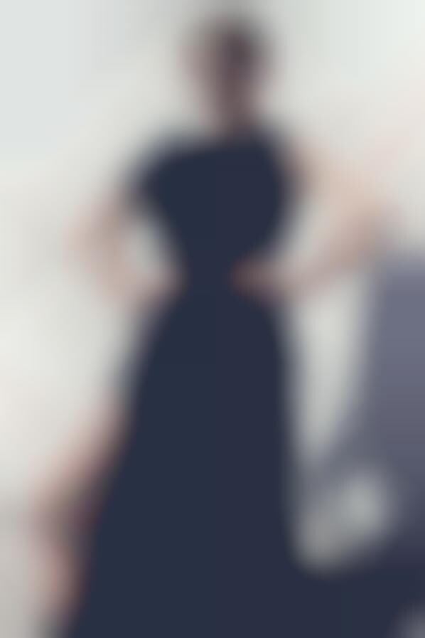 Blurry Minimalist Lookbooks