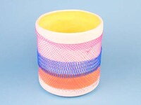 Material-Highlighting Kitchenware Image 6