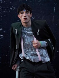 Eccentric Desert-Ready Editorials Image 5