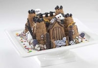 Medieval Manor Cake Molds Image 4