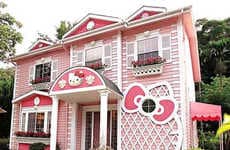 15 Human Hello Kitty Habitats