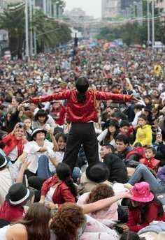 26 Funky Dance Mobs