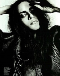 Distressed Androgynous Editorials Image 3