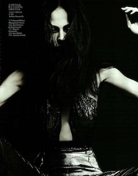 Distressed Androgynous Editorials Image 7
