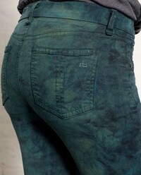 Edgy Elastic Jean Pants Image 5