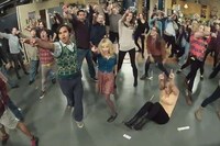 Unexpected Sitcom Dance Routines Image 4