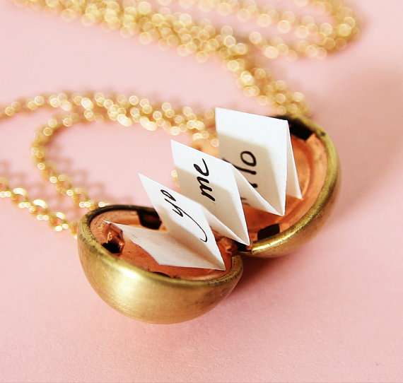 18 Seriously Sentimental Lockets