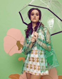 Hazy Floral Editorials Image 4