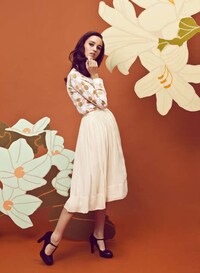 Hazy Floral Editorials Image 7