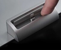 Obsessively Slim Smartphone Docks Image 8