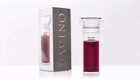 Wine-Sealing Decanters  Image 3