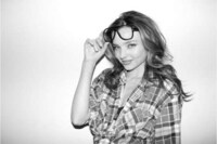 Carefree Supermodel Candids Image 2