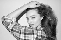Carefree Supermodel Candids Image 7