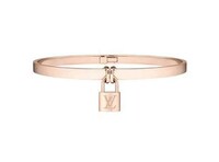 Luggage-Inspired Jewelry Image 5