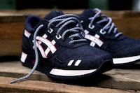 Daring Denim Sneakers Image 4