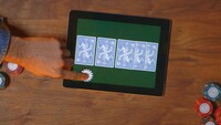 Card-Dealing Phone Apps Image 6
