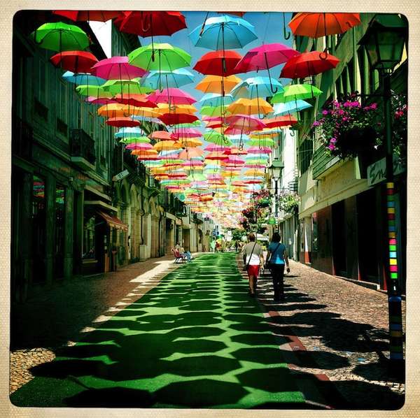 20 Examples of Umbrella Art