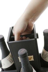 Kingly Booze Branding Image 7