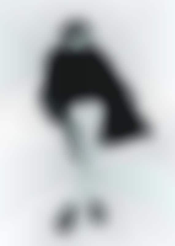 Monochromatic 60s-Inspired Pictorials
