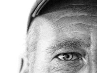 Minuscule Pointillism Portraits Image 2