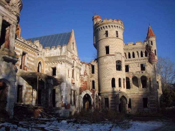 30 Castle Architecture Projects