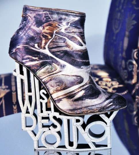 40 Examples of Outer Space Footwear