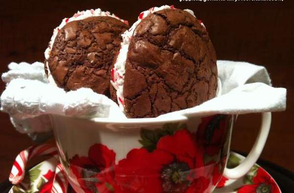 Peppermint Whoopie Sandwiches