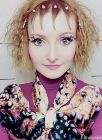 Zipper-Infused Hairstyles Image 2