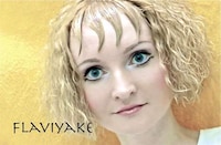 Zipper-Infused Hairstyles Image 3