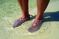 Chain Link Slippers Image 2