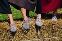 Chain Link Slippers Image 7