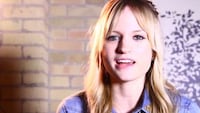 Quirky Modern Actress Features Image 4
