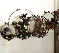 Interlocking Vino Frames Image 2