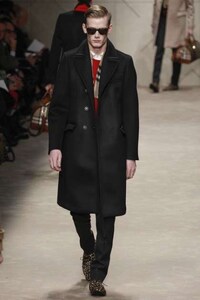 Animal-Infused Prepster Menswear Image 6
