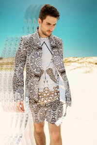 Hallucinatory Sahara Photoshoots Image 7