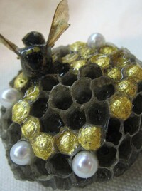 Intricate Beehive Jewelry Image 2