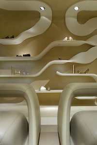 Hypnotic Ribbon-Lined Retailers Image 4