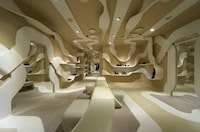 Hypnotic Ribbon-Lined Retailers Image 5