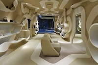 Hypnotic Ribbon-Lined Retailers Image 6
