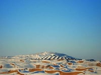 Self-Sustaining Desert Hotels Image 7