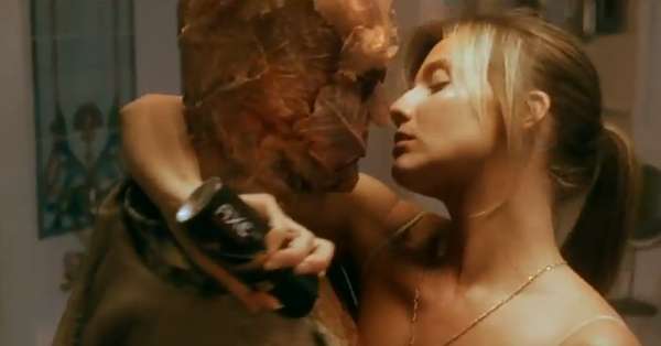 13 Romantic Commercials