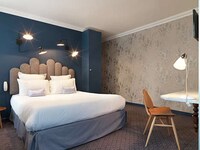 Patterned Parisian Accommodations Image 2